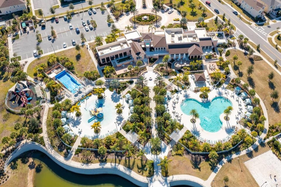 Flow Rider Heated Pool Spa & Free Water Park House in Four Corners