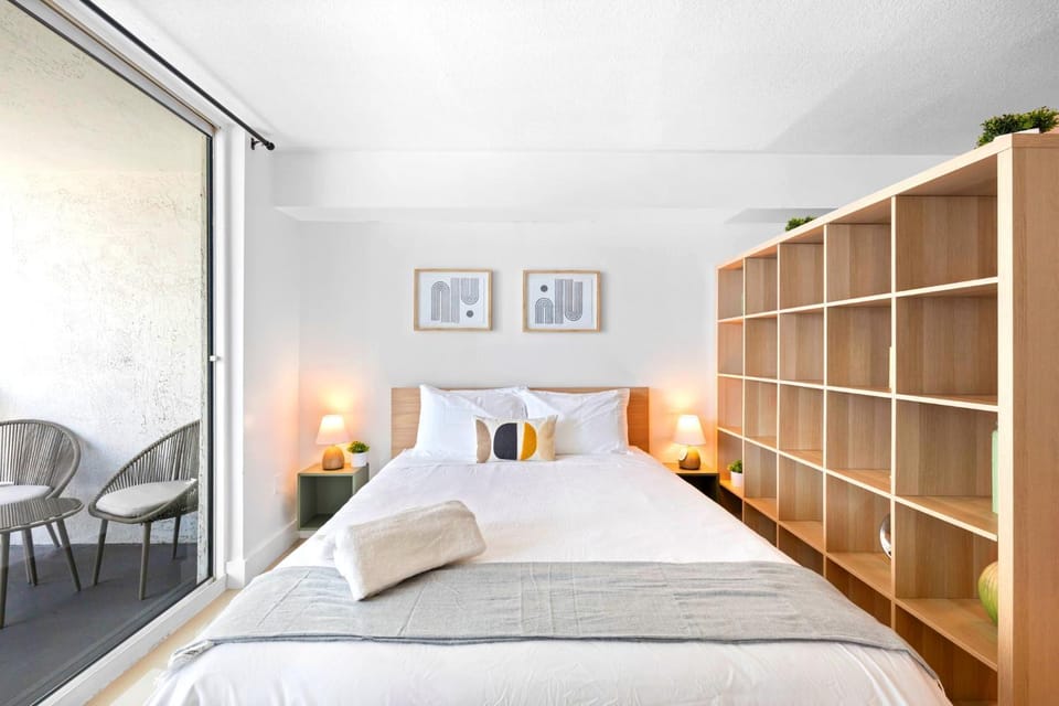 Bed, Bedroom, air conditioner