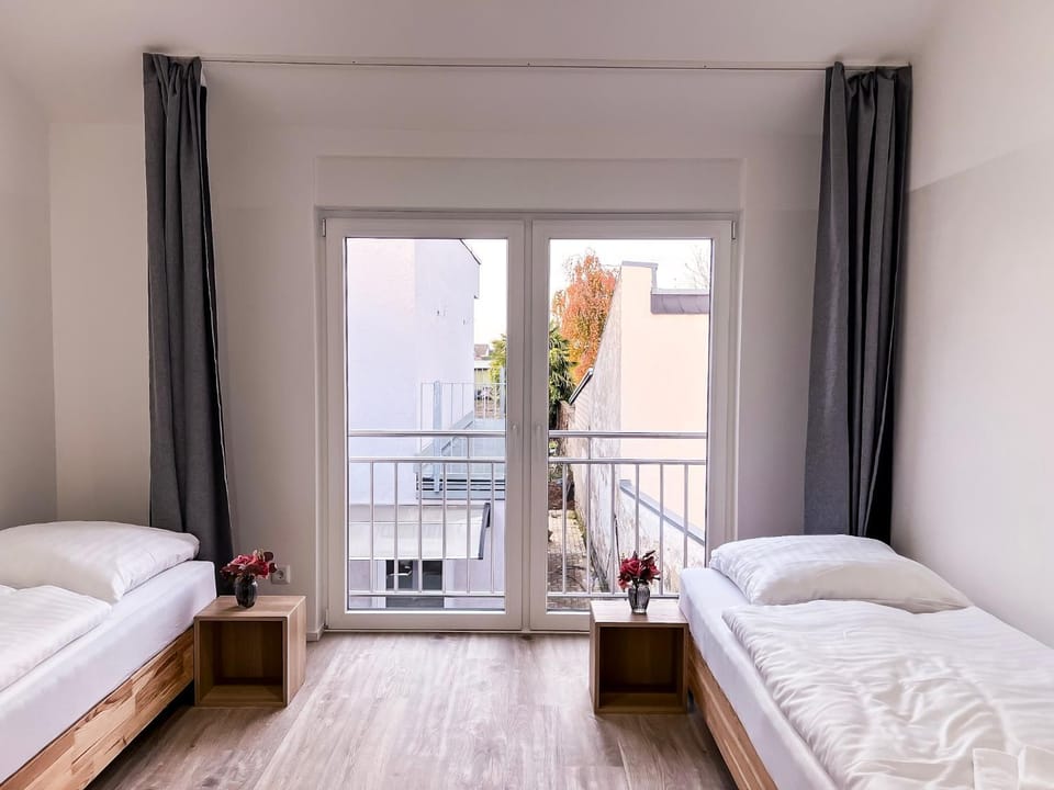 Bed, View (from property/room), Photo of the whole room, Bedroom