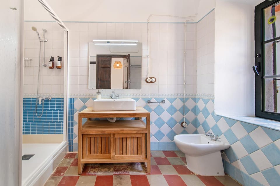 Bathroom, Living room
