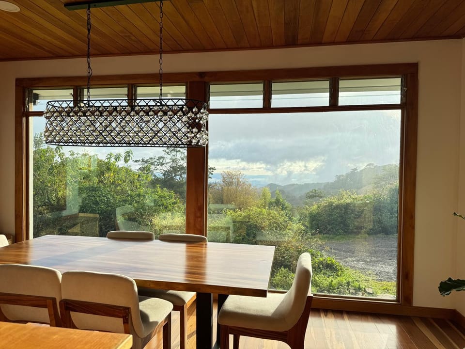 Refugio Monteverde house, privacy & ocean view! House in Monteverde