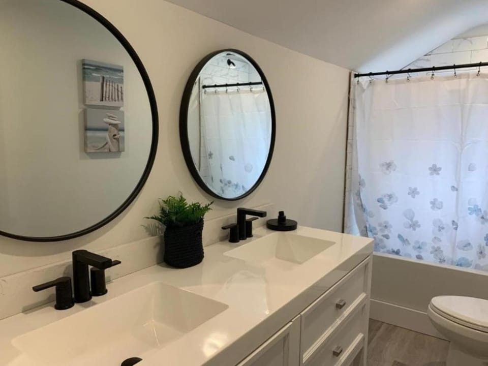 County Cove - Bloomfield Suite Apartment in New York