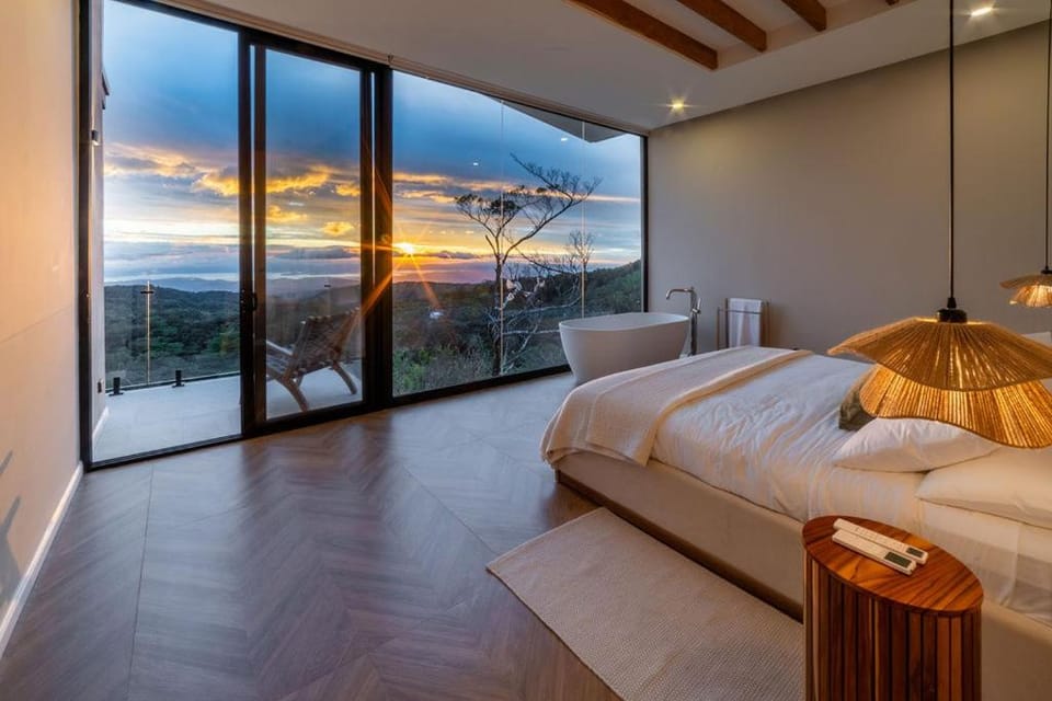 Luxury villa on the Cloud Forest Infinity Pool Villa in Monteverde