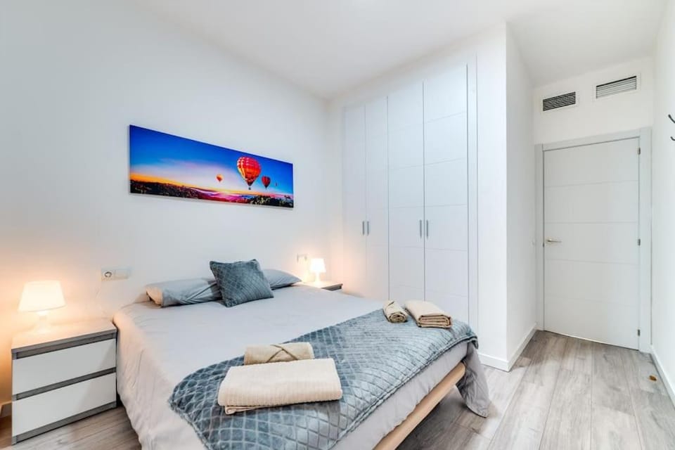 Chic 2BR in Malaga Center Prime Location Apartment in Malaga
