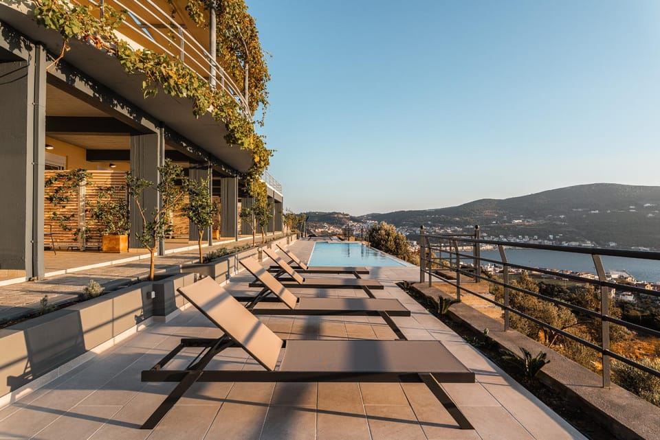 Property building, Patio, Day, Natural landscape, View (from property/room), Balcony/Terrace, City view, Garden view, Mountain view, Pool view, Sea view, Swimming pool, sunbed
