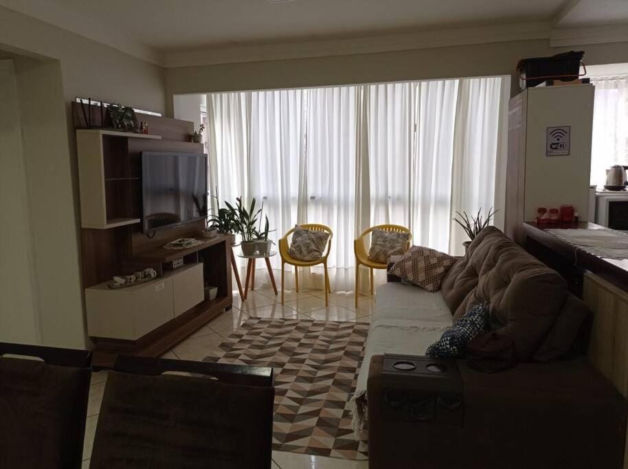 Apto a 100m Praia Baln Camboriú Apartment in Balneário Camboriú