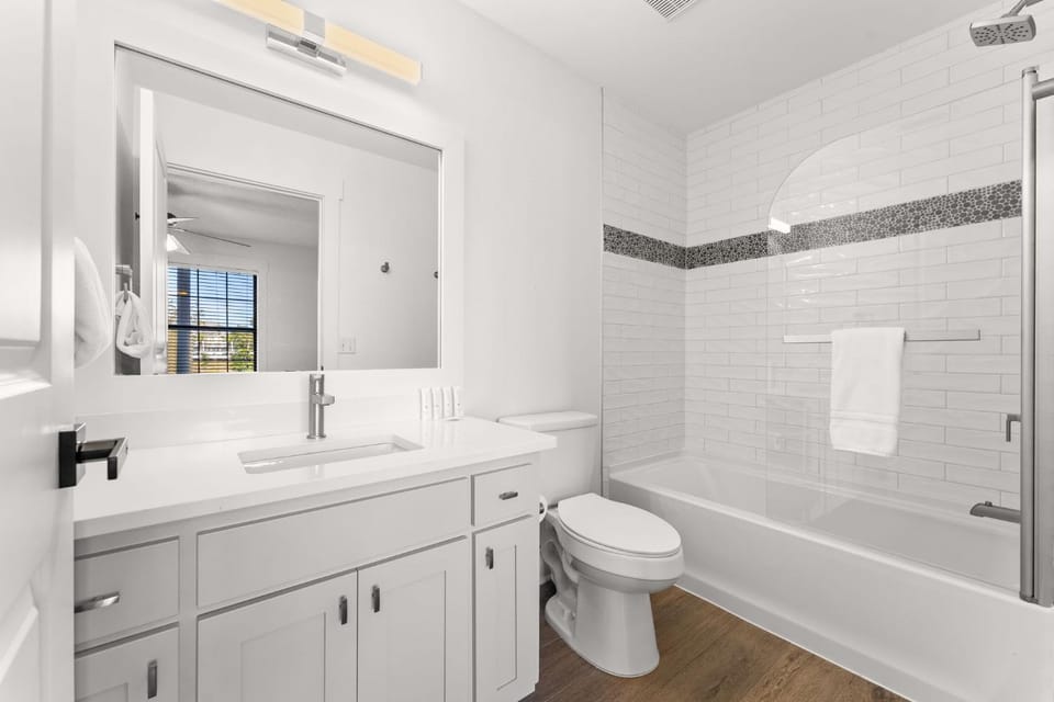 Bathroom, Bath
