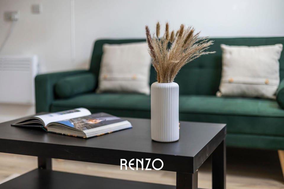 Living room, Decorative detail, Seating area