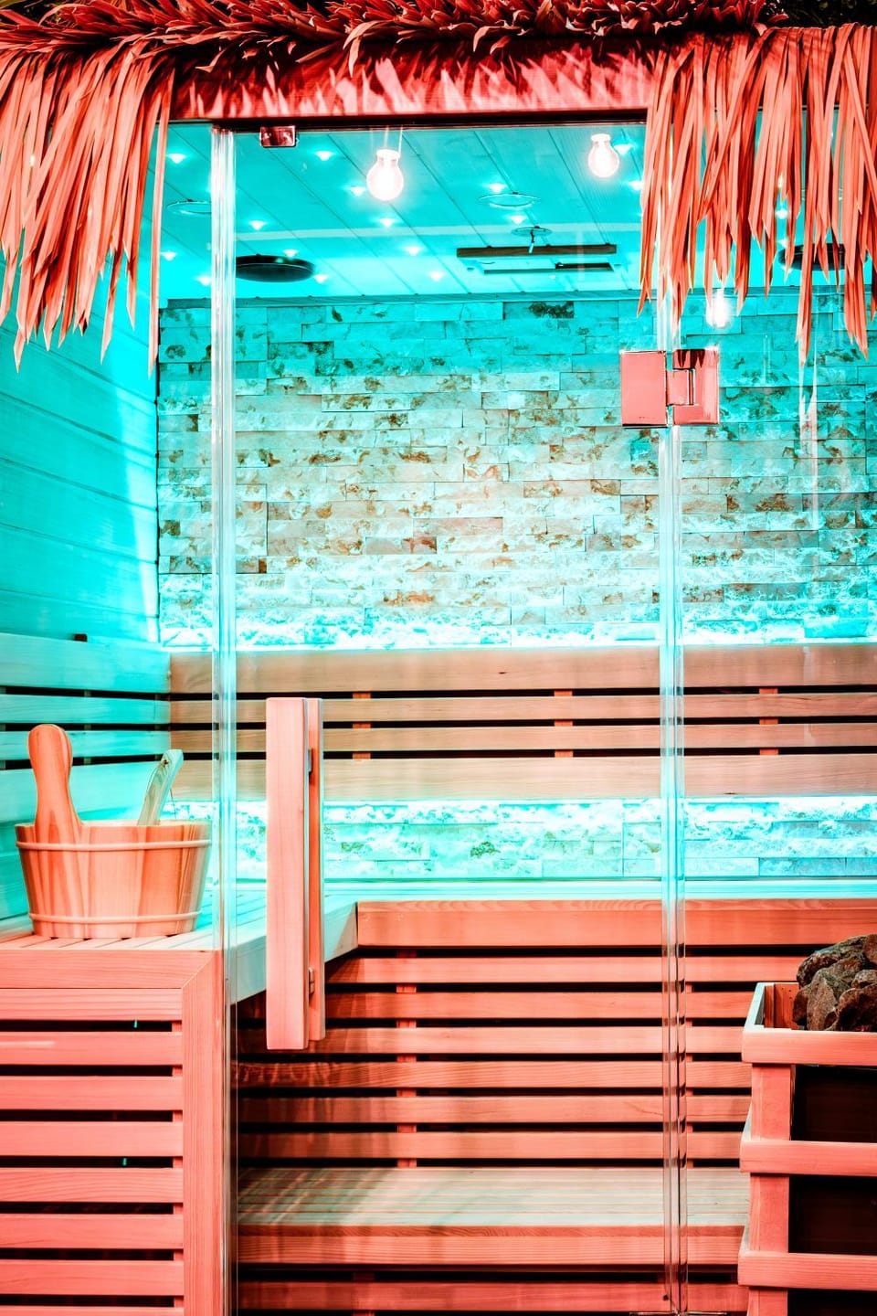 L'Éden Tropical love room Villa in Switzerland