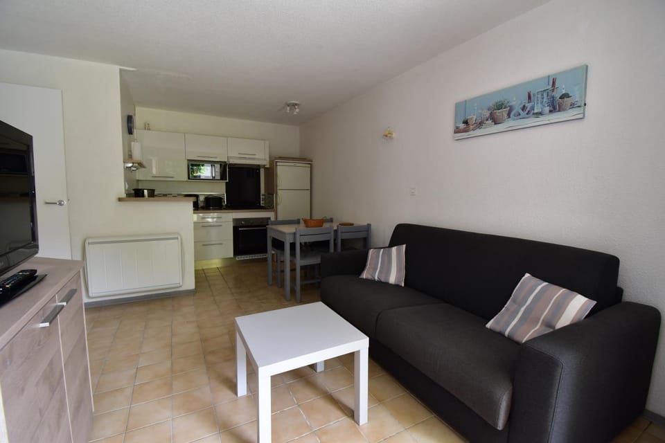 Escapade Provençale - T2 avec cuisine et terrase privée Apartment in Provence-Alpes-Côte d'Azur