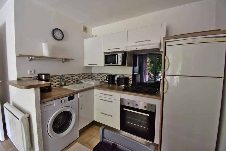 Escapade Provençale - T2 avec cuisine et terrase privée Apartment in Provence-Alpes-Côte d'Azur