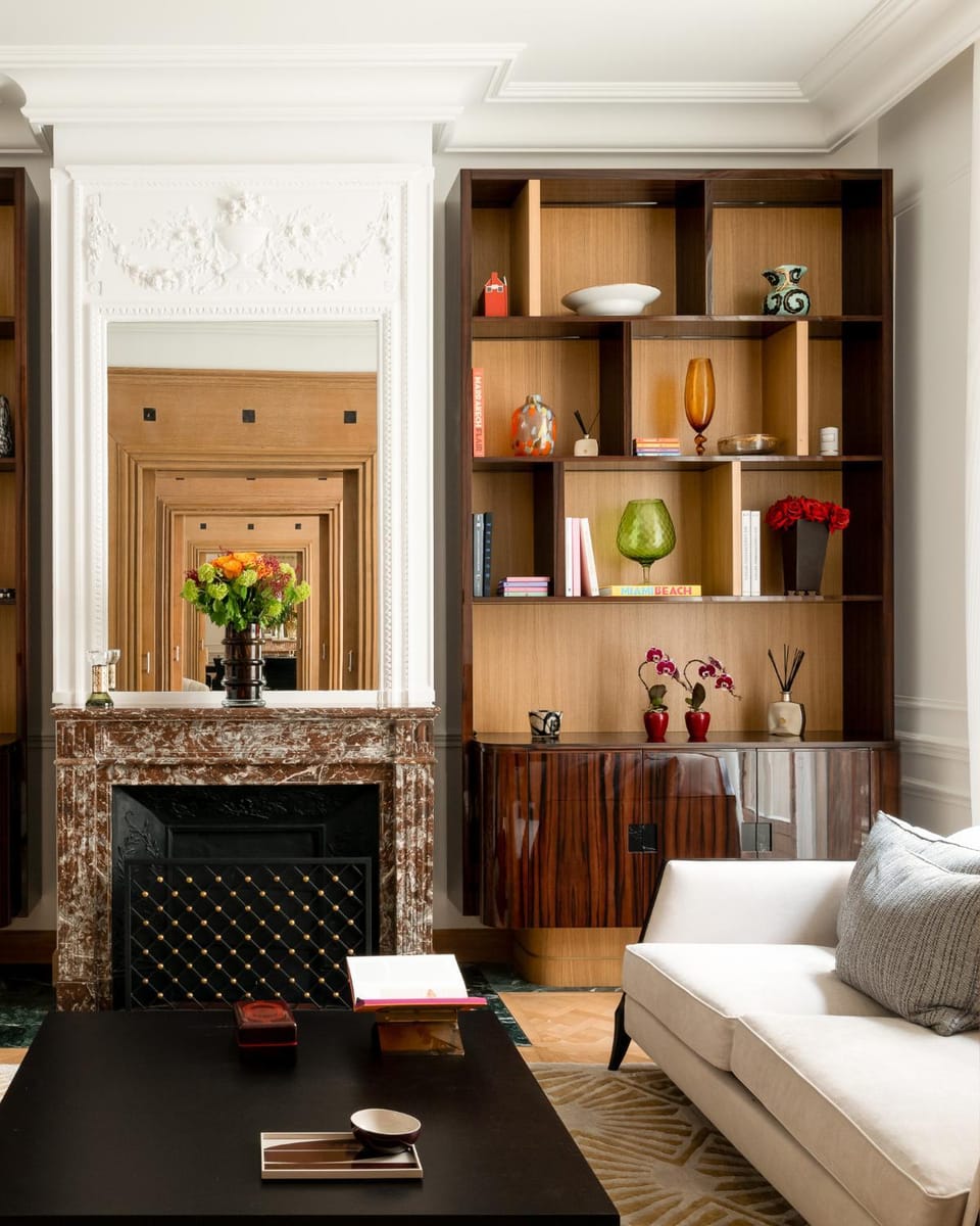 Living room, Seating area