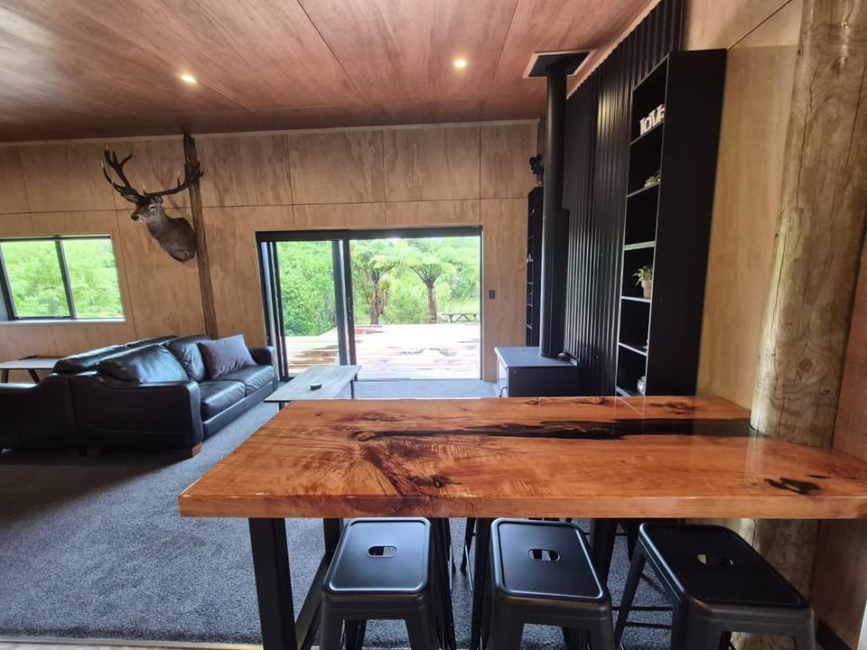 Modern Comfort in Collingwood - Brand New Holiday Home House in Tasman District, Tasman, New Zealand