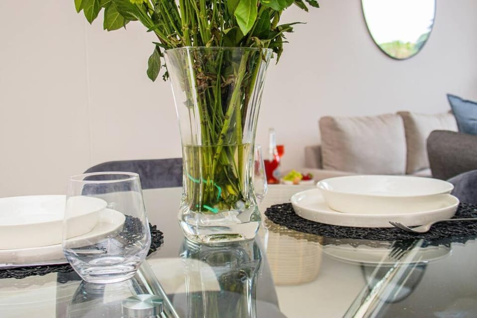 The Terrace 2 bed - Sandton Gate Apartment in Sandton