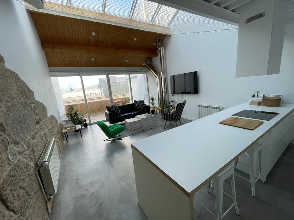 TV and multimedia, Dining area