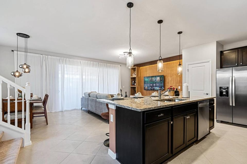 Stunning 5B45B, Heated Pool & BBQ House in Four Corners