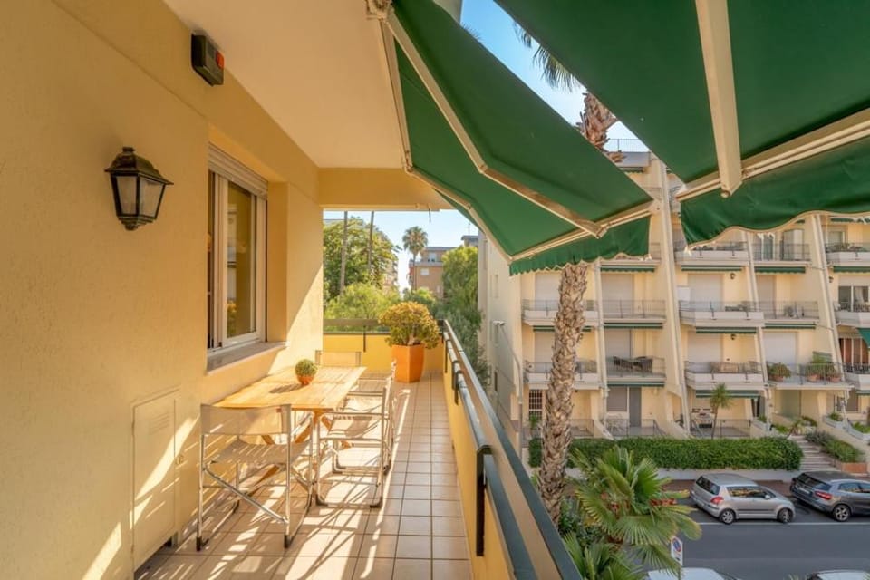 Splendido trilocale vista mare Albenga Apartment in Albenga