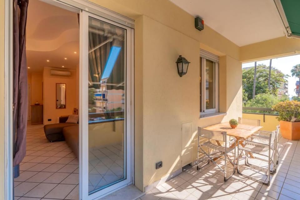 Splendido trilocale vista mare Albenga Apartment in Albenga