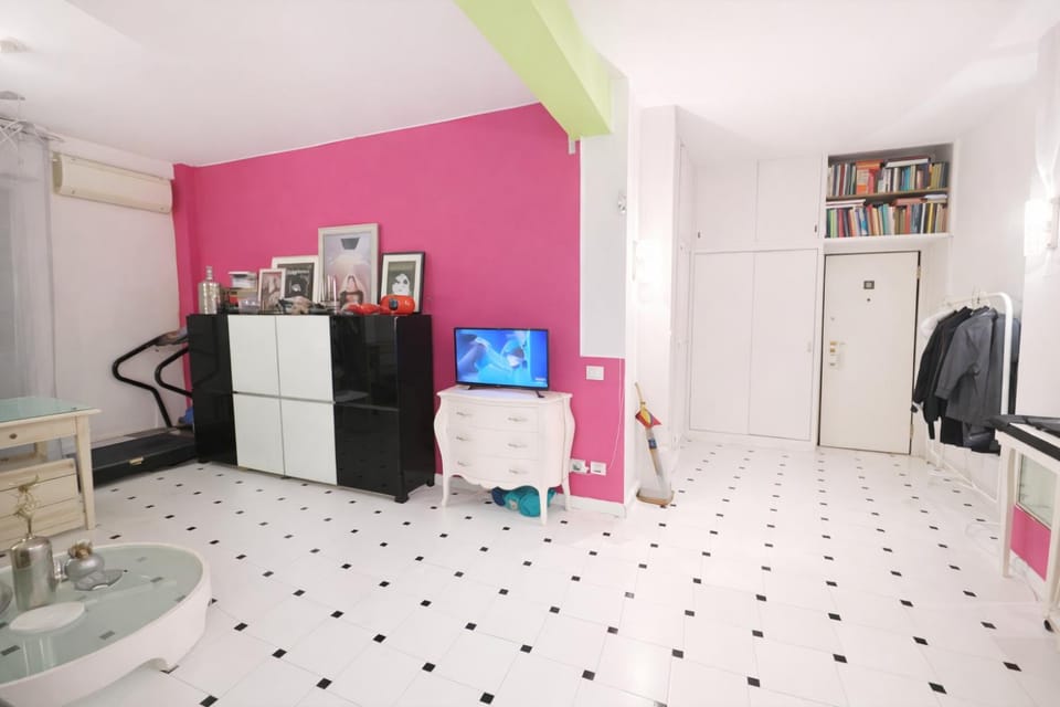Communal lounge/ TV room, Living room, Seating area