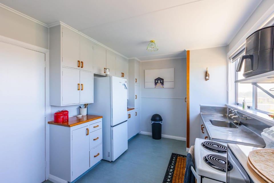 Kitchen or kitchenette, kitchen
