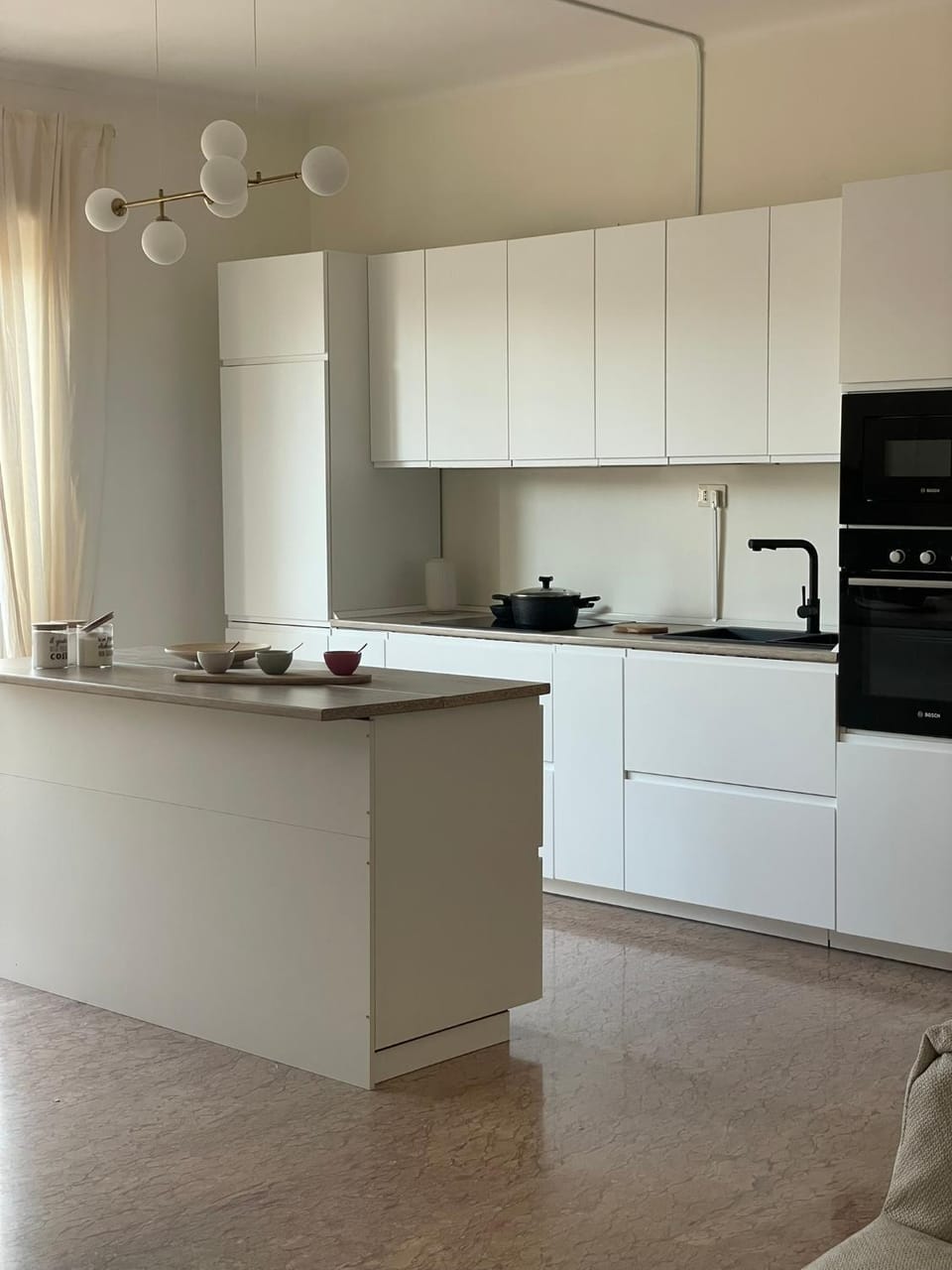 Living room, Breakfast, oven, kitchen