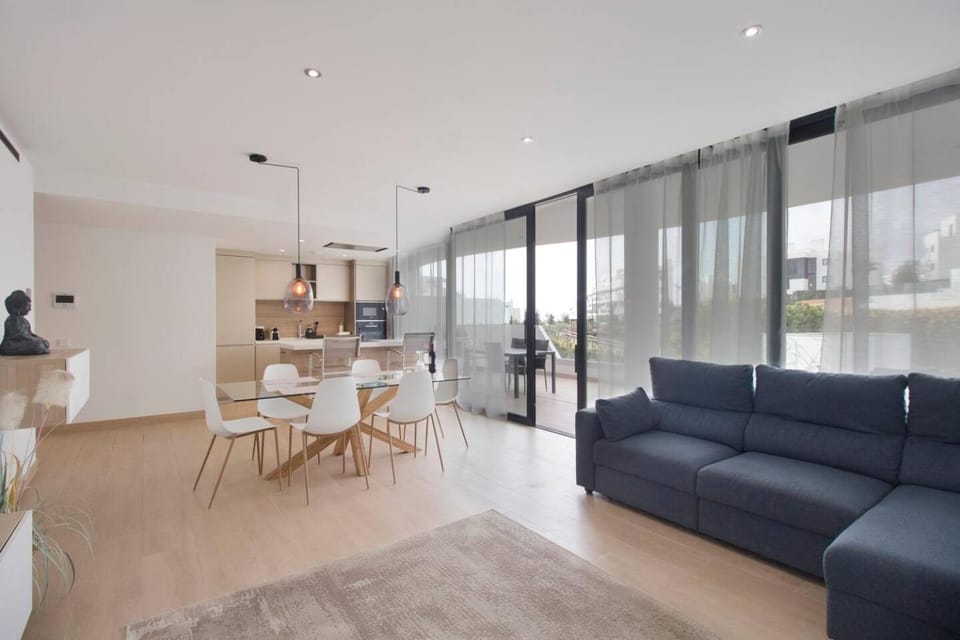 Balcony/Terrace, Living room, Seating area, Dining area, kitchen