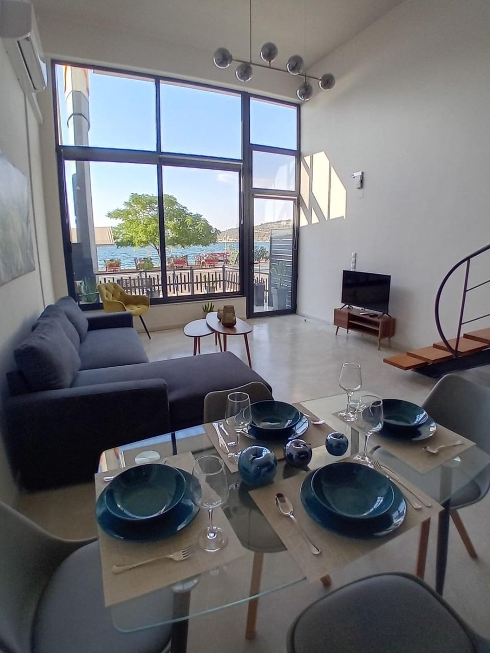 Living room, Seating area, Dining area