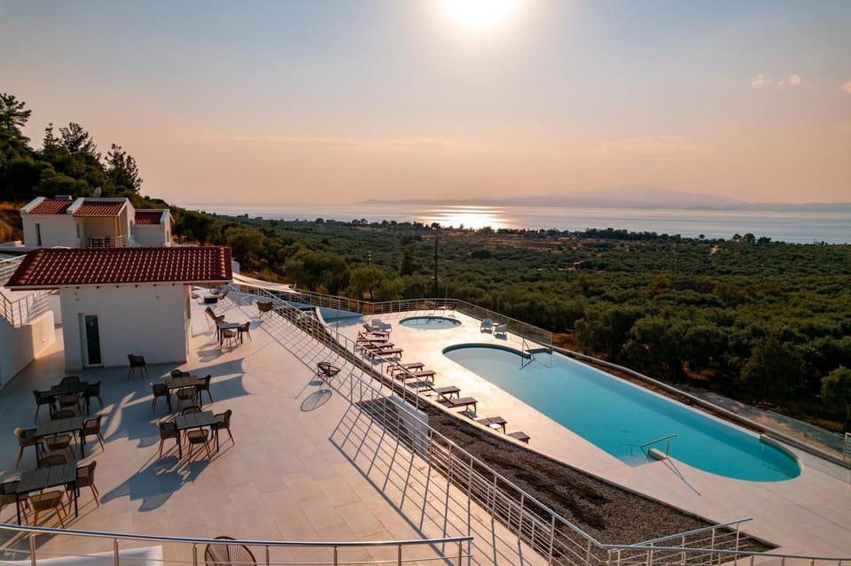 Natural landscape, Sea view, Swimming pool, Breakfast
