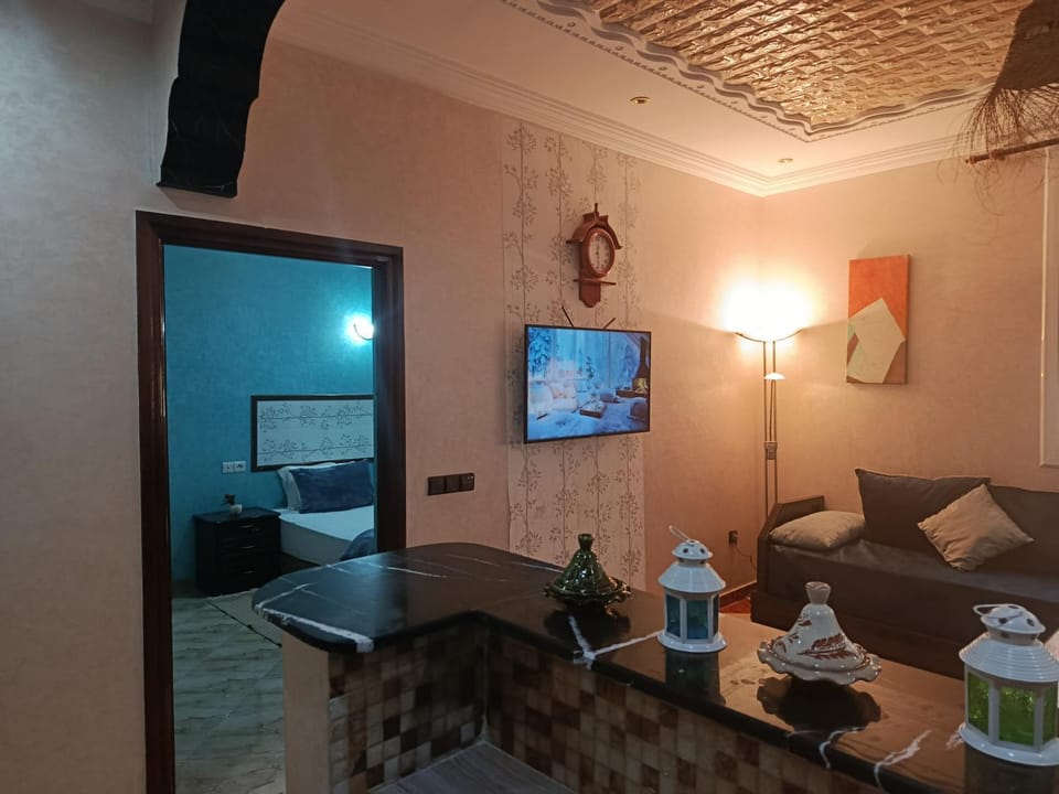 TV and multimedia, Living room, Dining area