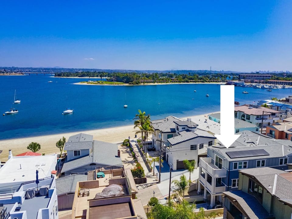 Bayside Cove 8 House in Mission Beach
