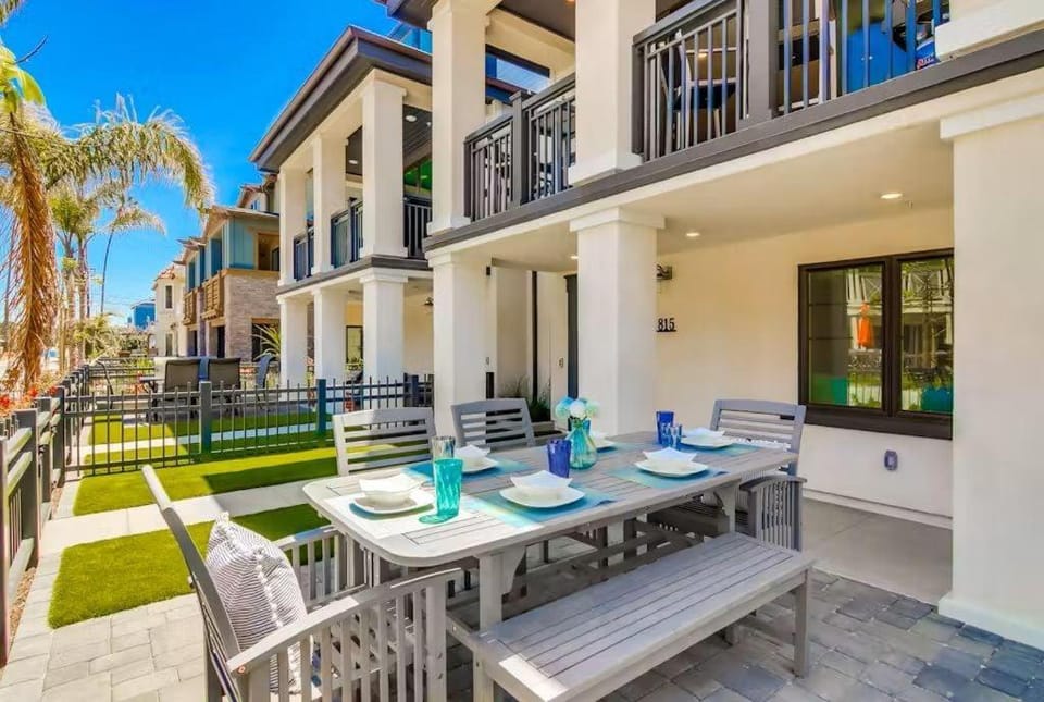 Bayside Cove 7 House in Mission Beach