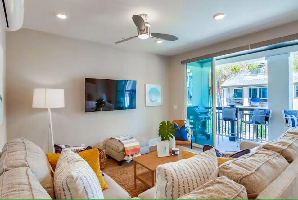 Bayside Cove 7 House in Mission Beach