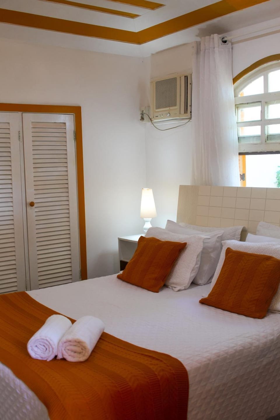 Bedroom, air conditioner