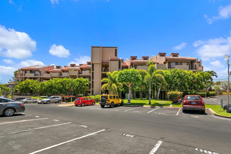 Kamaole Sands 4-407 - Ocean Views, King Beds, Spacious Layout, Split-AC, Wi-Fi House in Wailea
