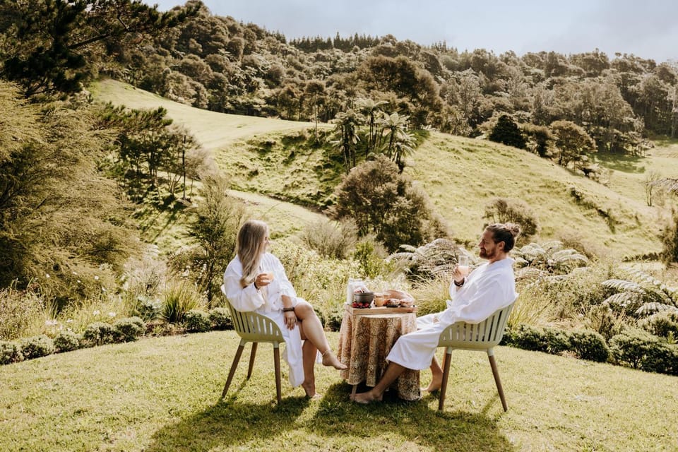 Jungle Den Luxury tent in Bay Of Plenty
