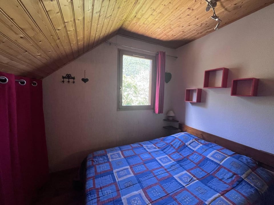 Chalet confortable à Cauterets avec parking et balcon - FR-1-812-10 Apartment in Cauterets