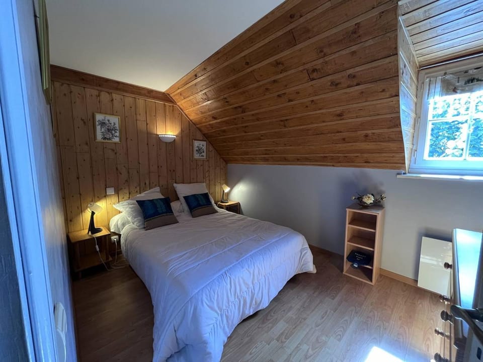 Charmant T3 à Cauterets avec parking, proche télécabines - FR-1-812-40 Cabin in Cauterets