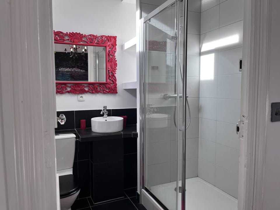 Appartement contemporain au centre ville pour 8 pers avec balcon Apartment in Cauterets