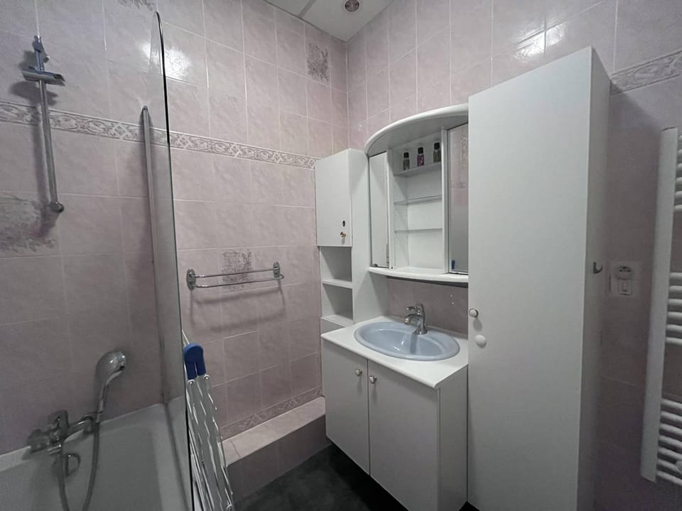 Appartement lumineux avec 2 ch. au cœur de Cauterets Apartment in Cauterets