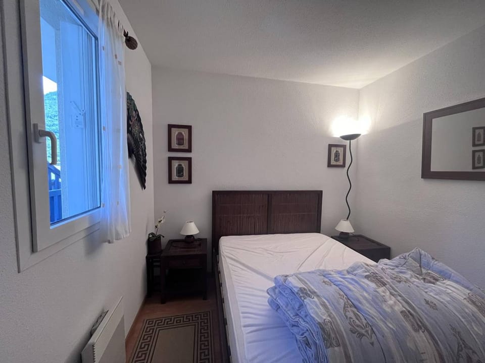 Charmant appartement avec terrasse et parking privé à Cauterets - FR-1-812-110 Apartment in Cauterets