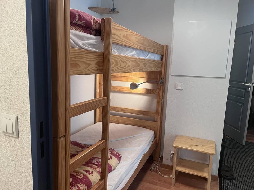 Charmant appartement avec terrasse et parking privé à Cauterets - FR-1-812-110 Apartment in Cauterets