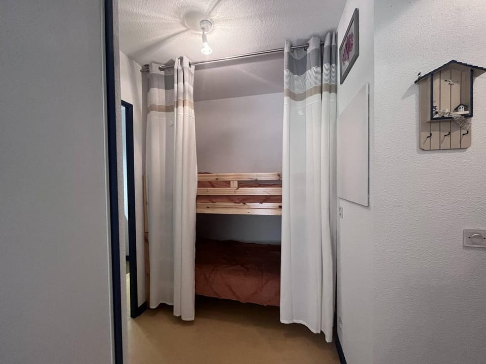 T2 Cauterets: Parking, Wifi, Animaux admis - FR-1-812-105 Apartment in Cauterets