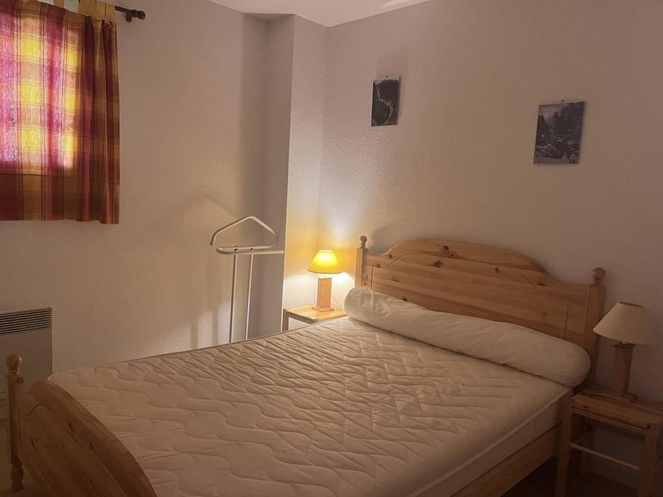 Charmant appart 6 pers, 2 ch, à Cauterets avec parking - FR-1-812-104 Apartment in Cauterets