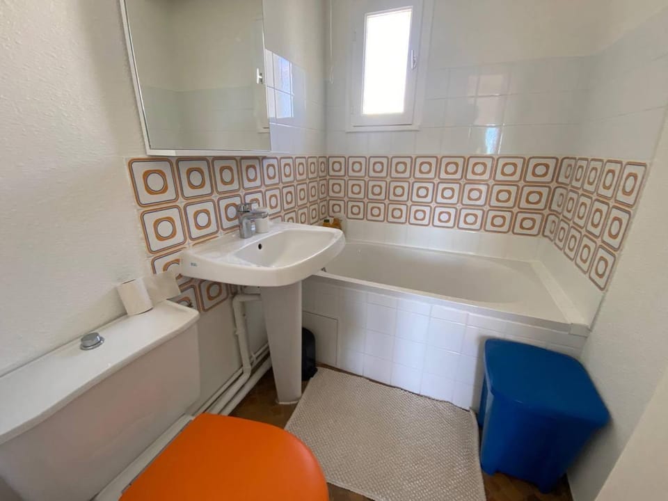 Appartement 2 Pièces, 4 Pers, Face Mer, Parking, Port-Leucate - FR-1-81-625 Apartment in Le Barcarès
