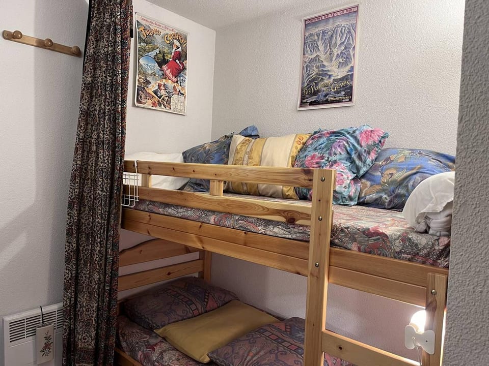 Appartement lumineux avec balcon au centre de Cauterets - FR-1-812-121 Apartment in Cauterets