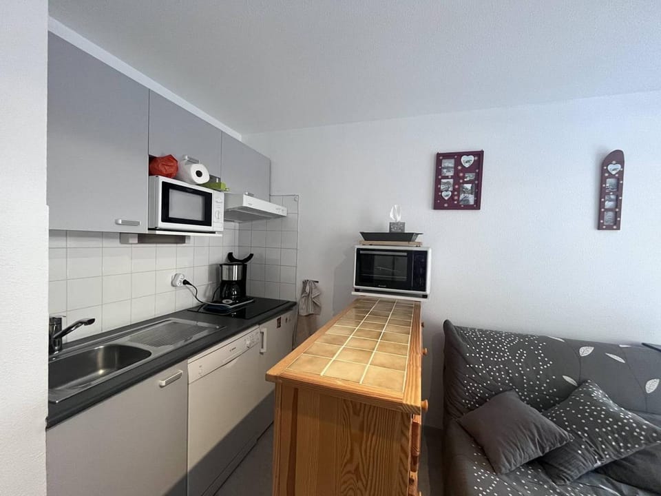 T2 pour 4 personnes, parking, Cauterets - FR-1-812-122 Apartment in Cauterets