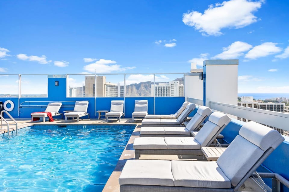 Swimming pool, sunbed