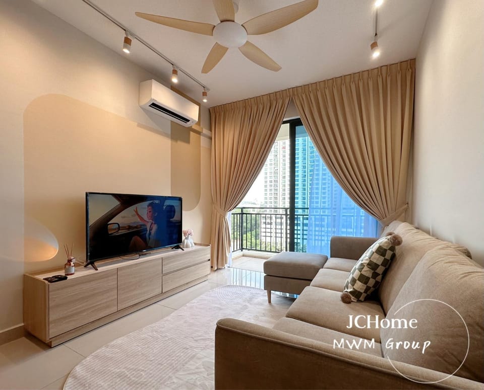 TV and multimedia, Balcony/Terrace, Living room, Seating area