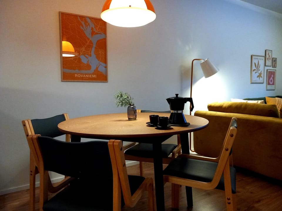 Living room, Dining area