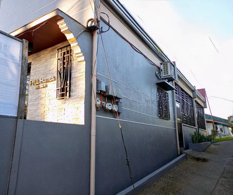 Property building, Neighbourhood